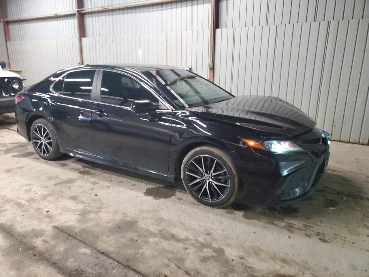 2021 Toyota Camry - Image 4