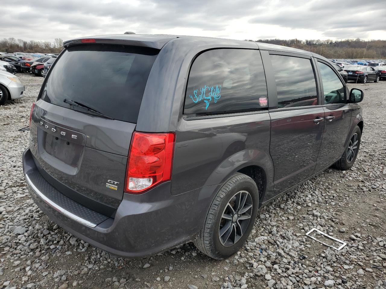 2019 Dodge Caravan - Image 3