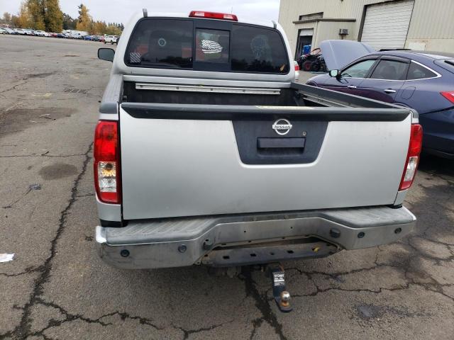  NISSAN FRONTIER 2016 Сріблястий