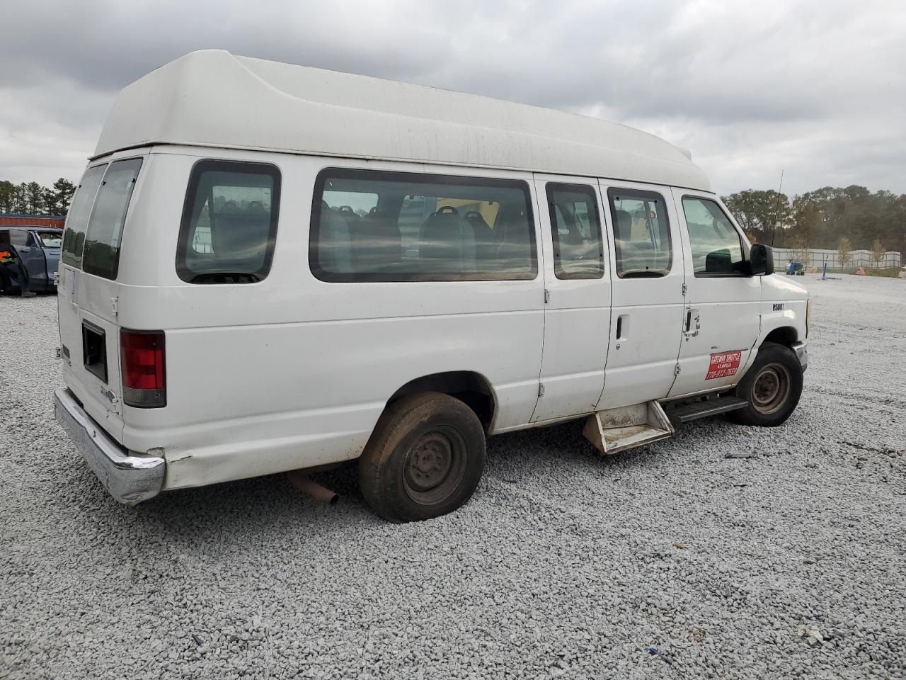 2011 Ford Econoline - Image 3