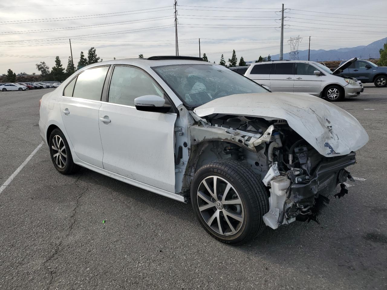 2018 Volkswagen Jetta - Image 5