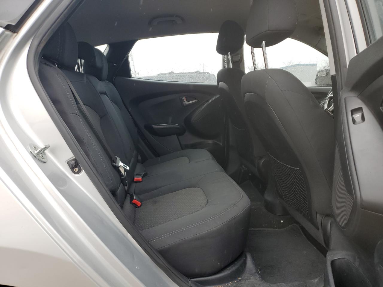 2012 Hyundai Tucson - Image 11