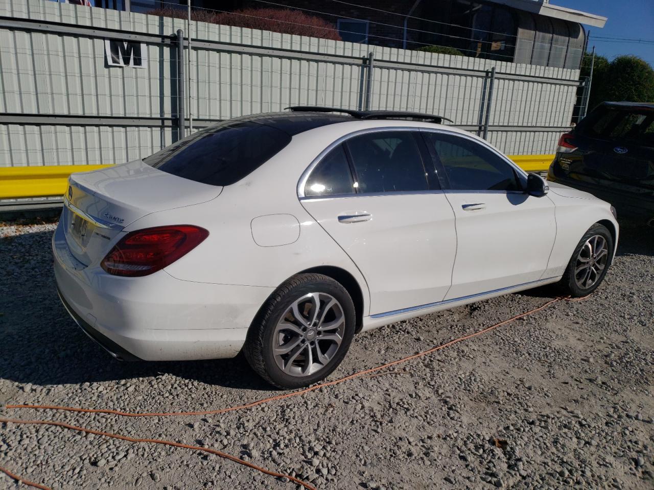 VIN 55SWF4KB3FU085343 2015 MERCEDES-BENZ C-CLASS no.3