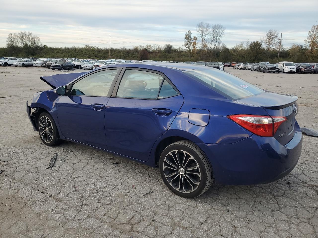 VIN 5YFBURHE0GP538747 2016 TOYOTA COROLLA no.2