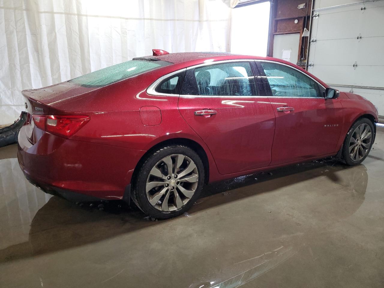 2018 Chevrolet Malibu - Image 3