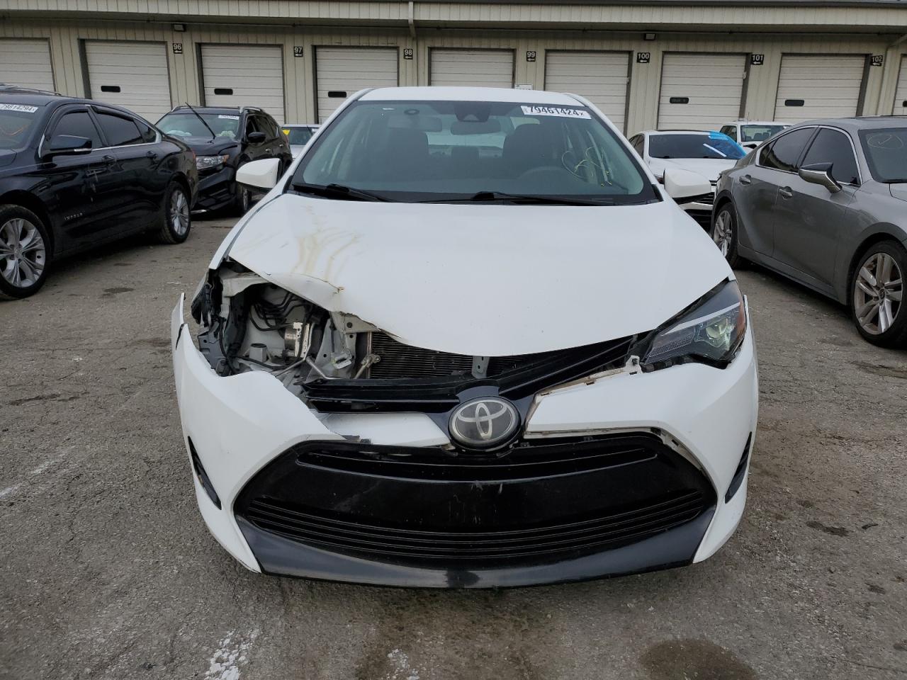 VIN 5YFBURHE2JP815616 2018 TOYOTA COROLLA no.5