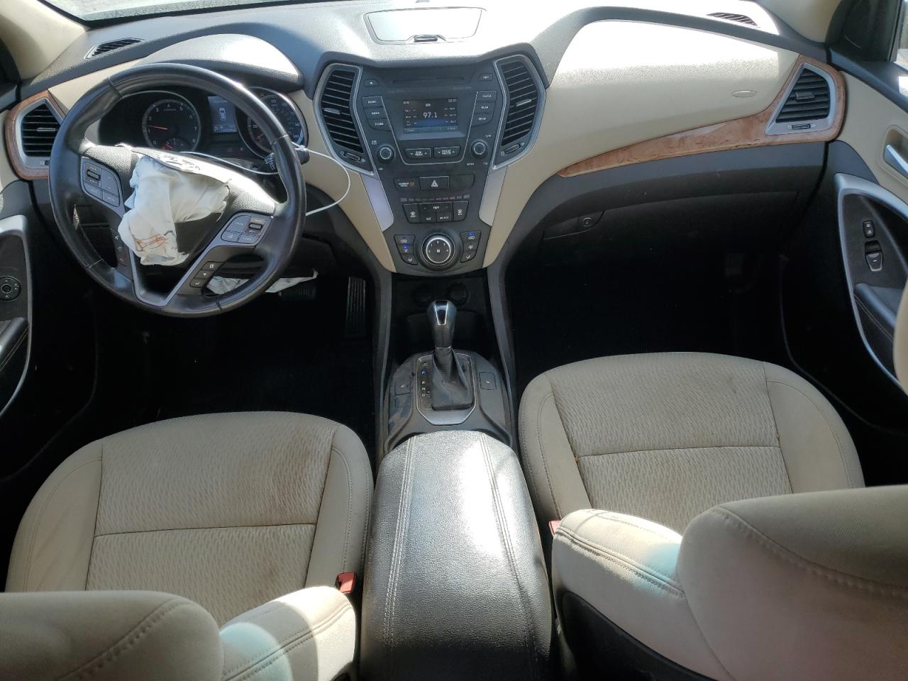 2014 Hyundai Santa Fe - Image 8