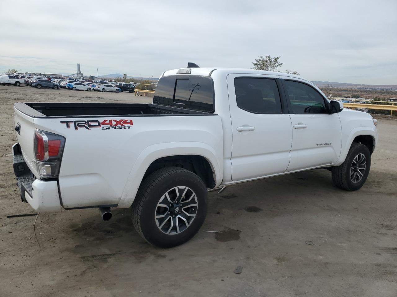 2020 Toyota Tacoma - Image 3