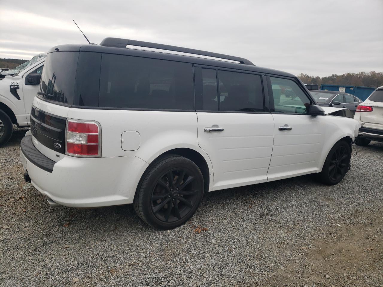 2019 Ford Flex - Image 3