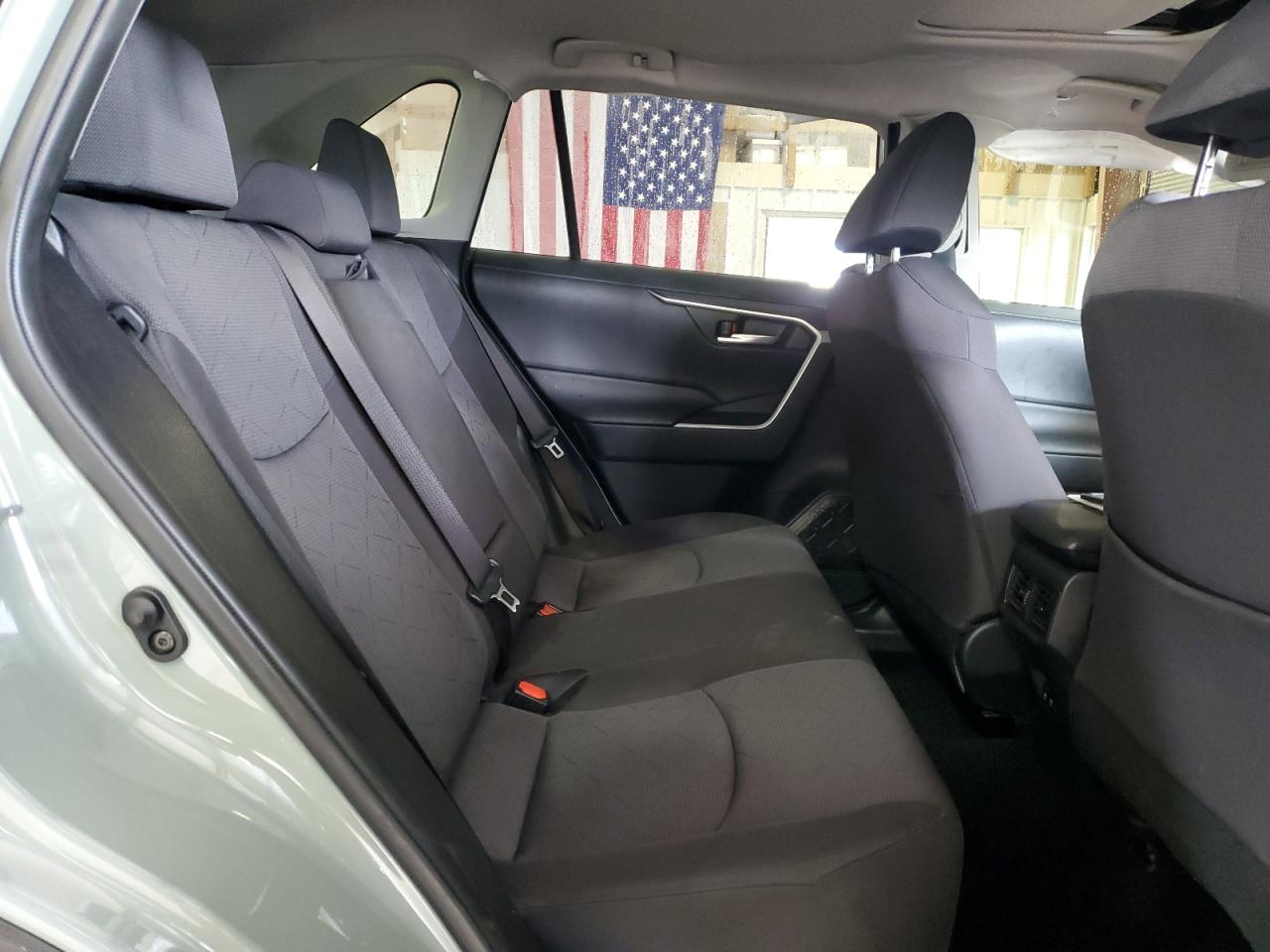 2020 Toyota RAV 4 - Image 11