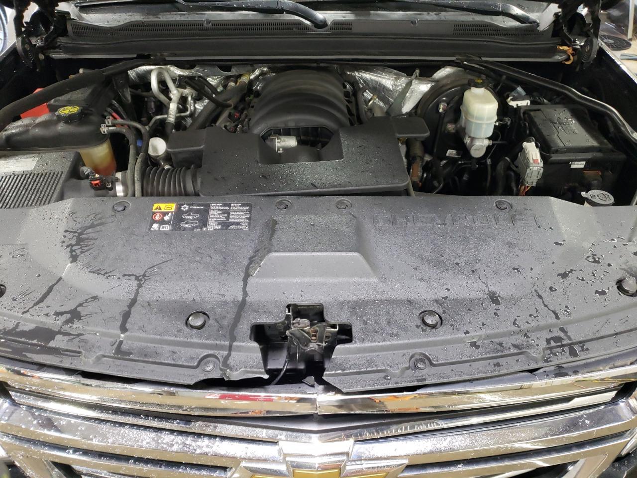 2015 Chevrolet Suburban - Image 12