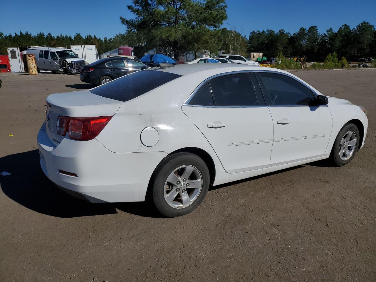 VIN 1G11B5SL3FF149679 2015 CHEVROLET MALIBU no.3