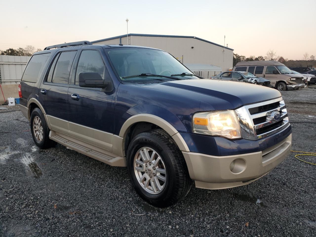 2010 Ford Expedition - Image 4