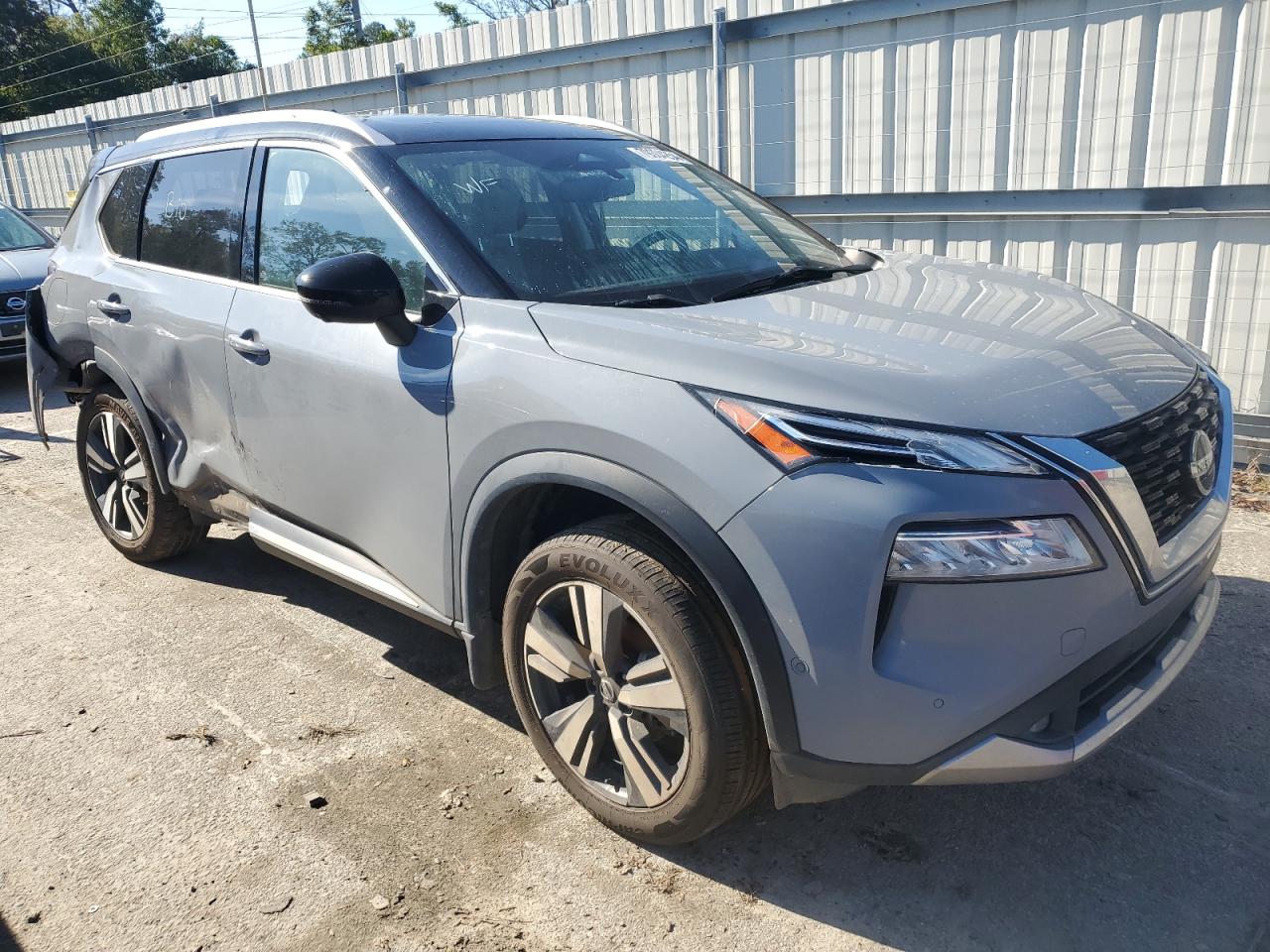 2021 Nissan Rogue - Image 4