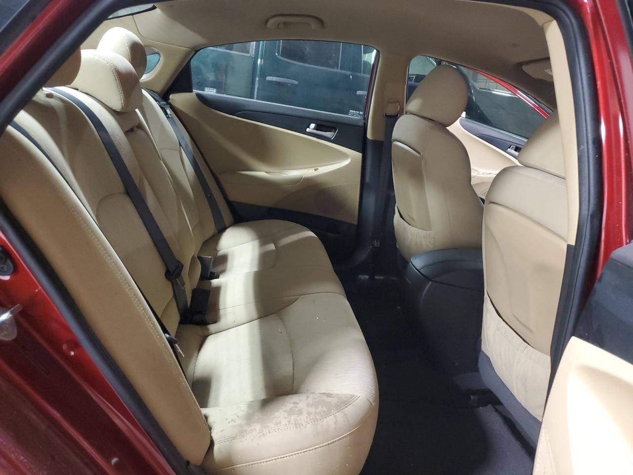 2012 Hyundai Sonata - Image 10