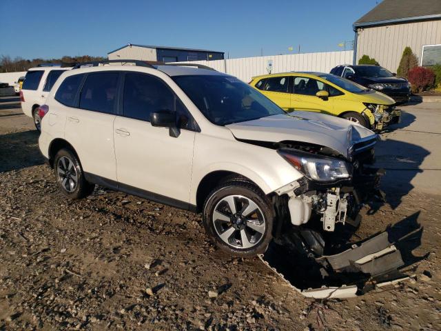  SUBARU FORESTER 2018 Белы