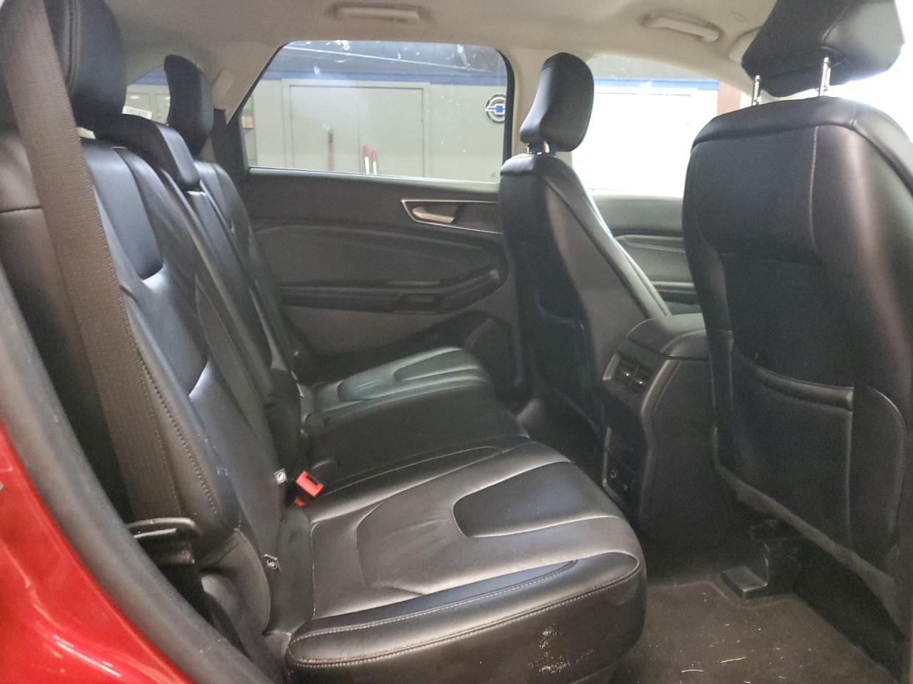 2022 Ford Edge - Image 11