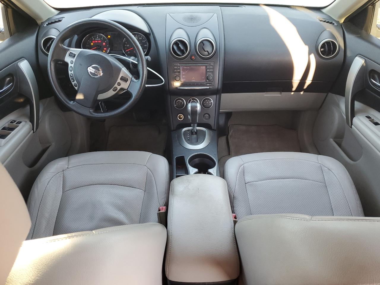 2011 Nissan Rogue - Image 8
