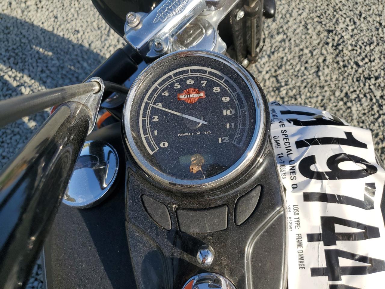 2017 Harley-Davidson Fls Softail Slim VIN: 1HD1JRV12HB012981 Lot: 79197444