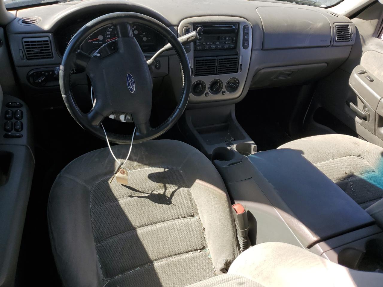 2005 Ford Explorer - Image 8