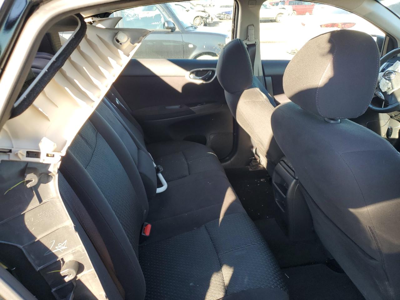 2014 Nissan Sentra - Image 11