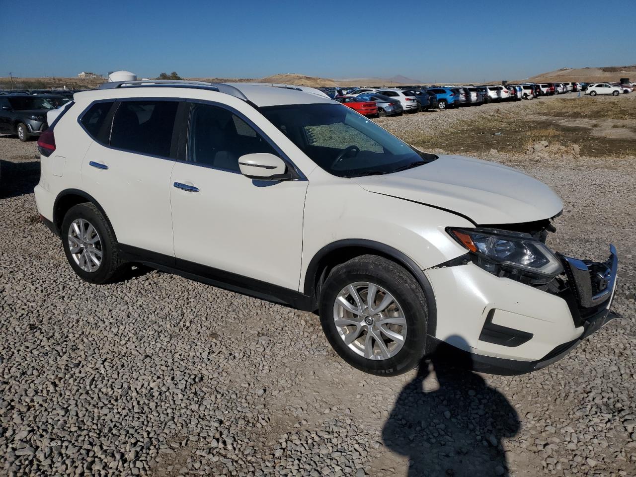 2017 Nissan Rogue - Image 4