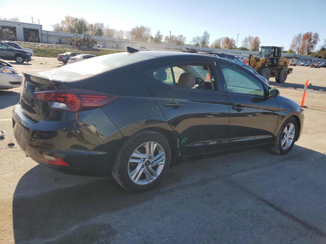 2020 Hyundai Elantra - Image 3