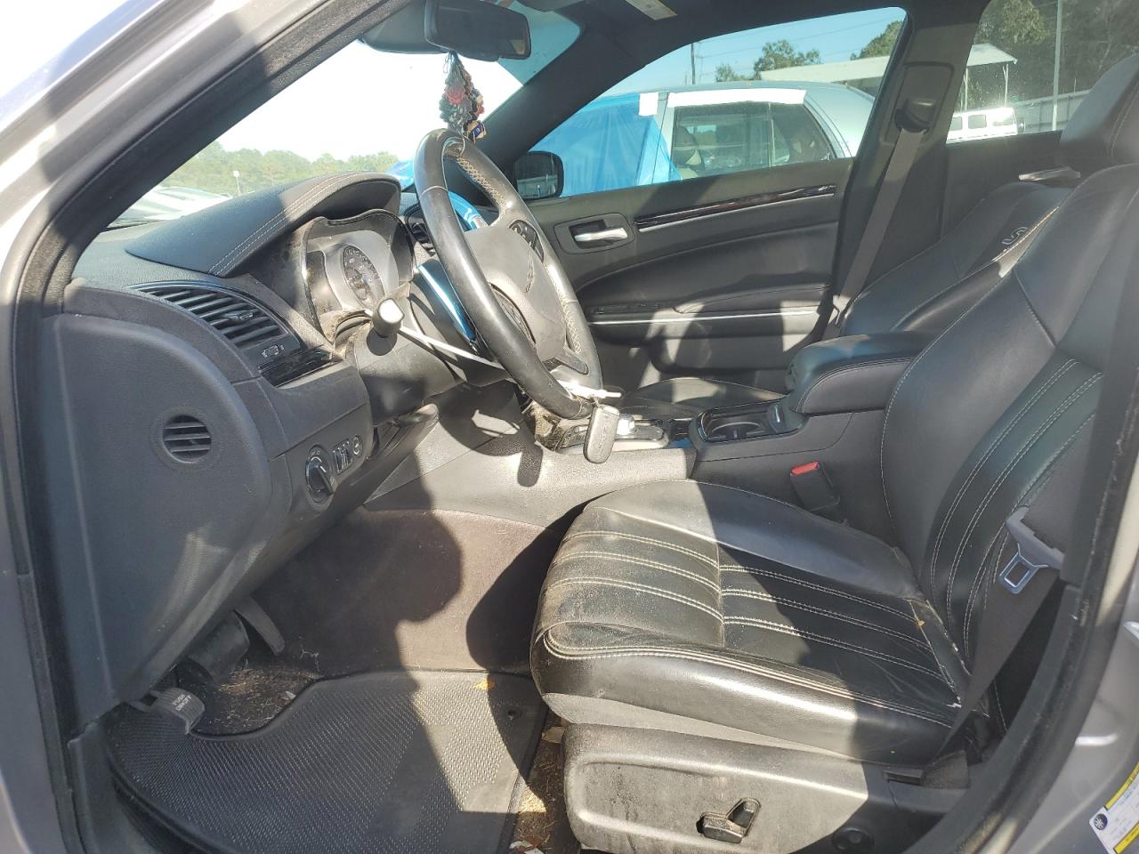 2018 Chrysler 300 - Image 7