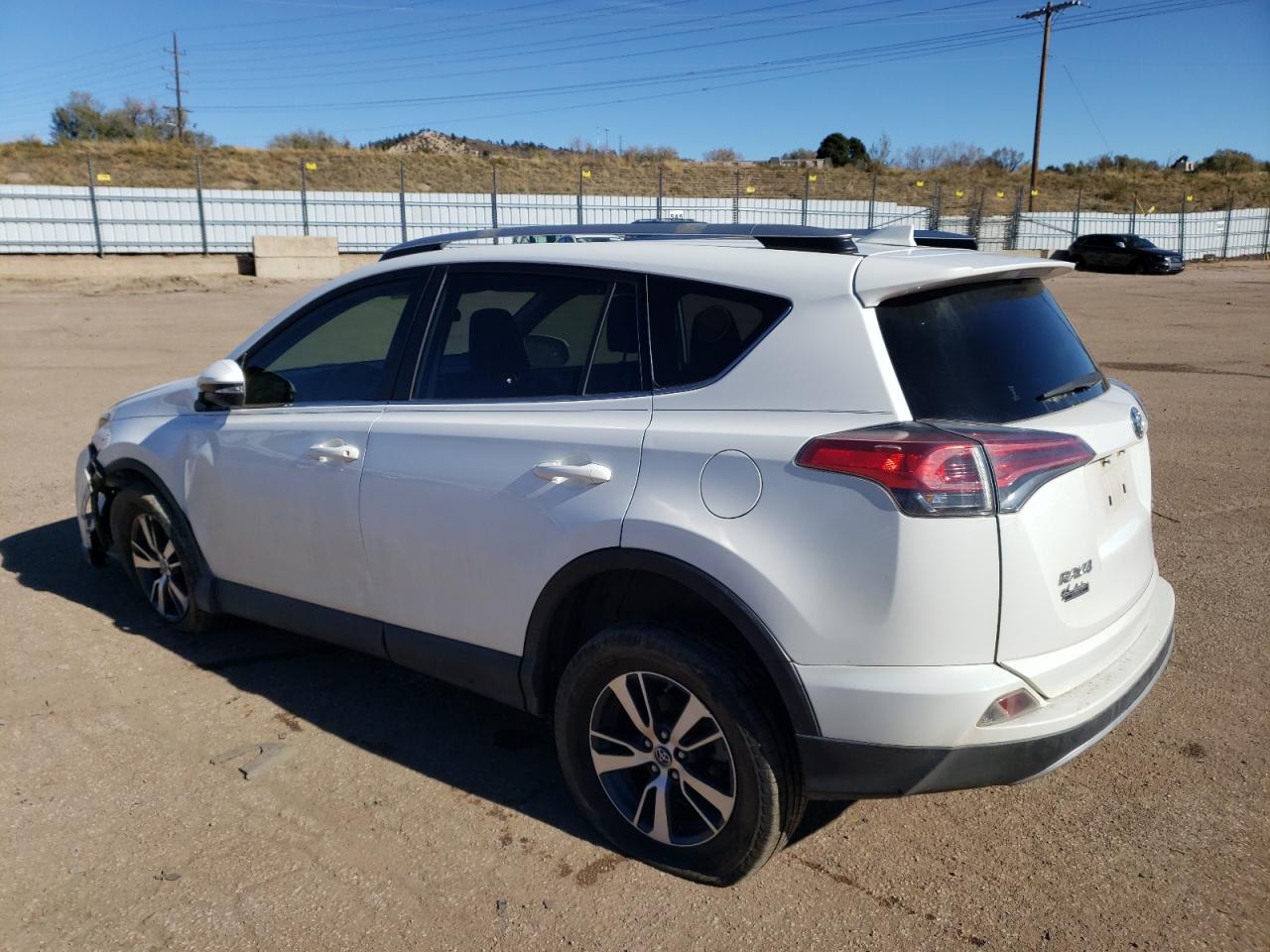 VIN JTMWFREV3GJ065575 2016 TOYOTA RAV4 no.2