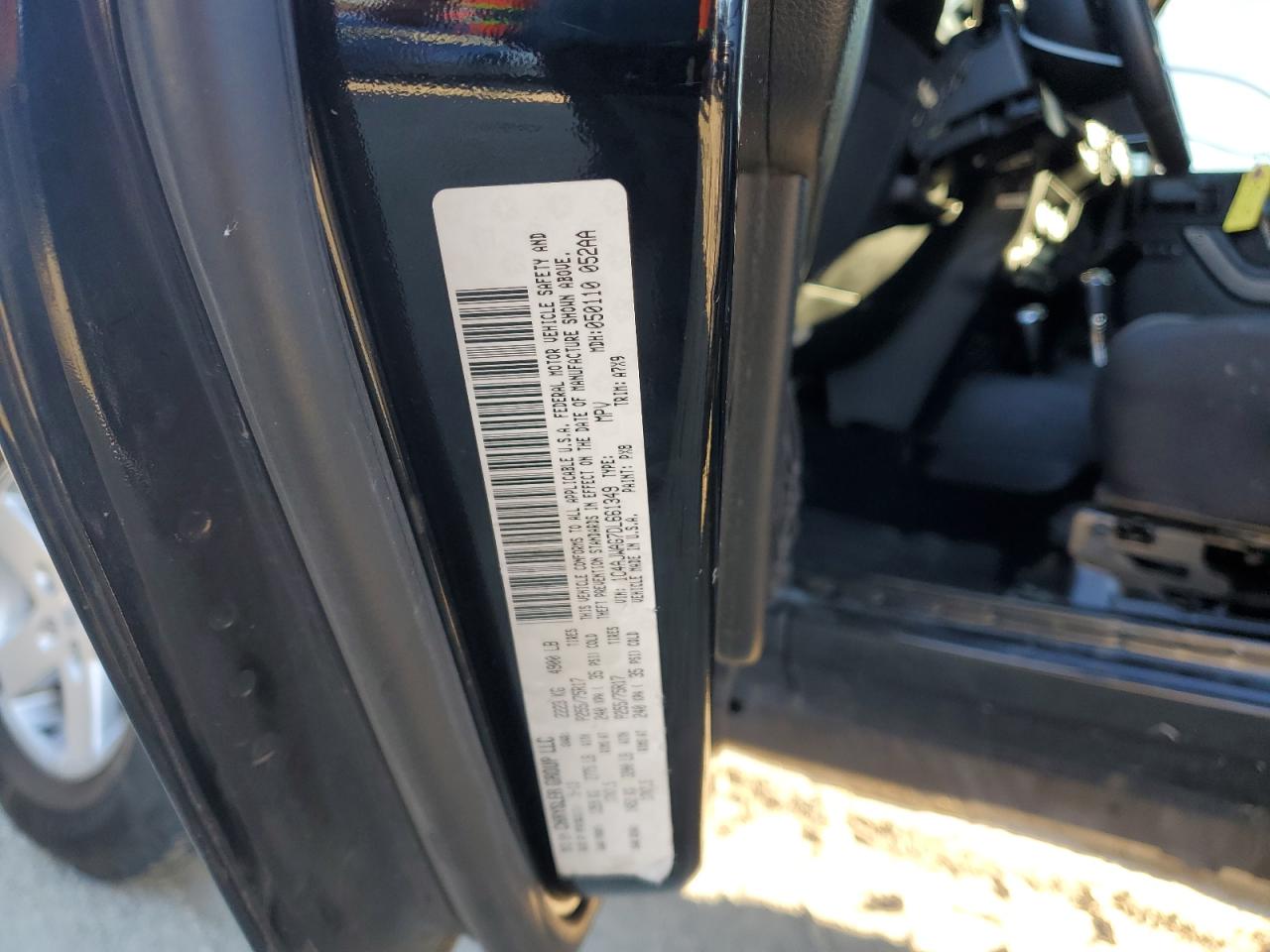 2013 Jeep Wrangler - Image 13