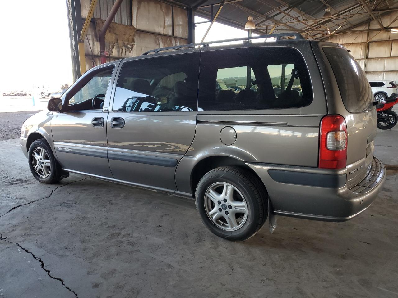 2002 Chevrolet Venture - Image 2
