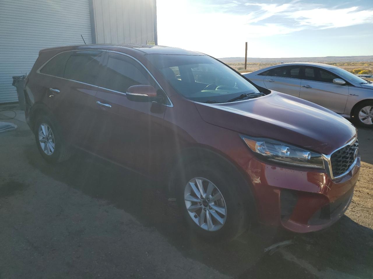 VIN 5XYPG4A50KG514519 2019 KIA SORENTO no.4