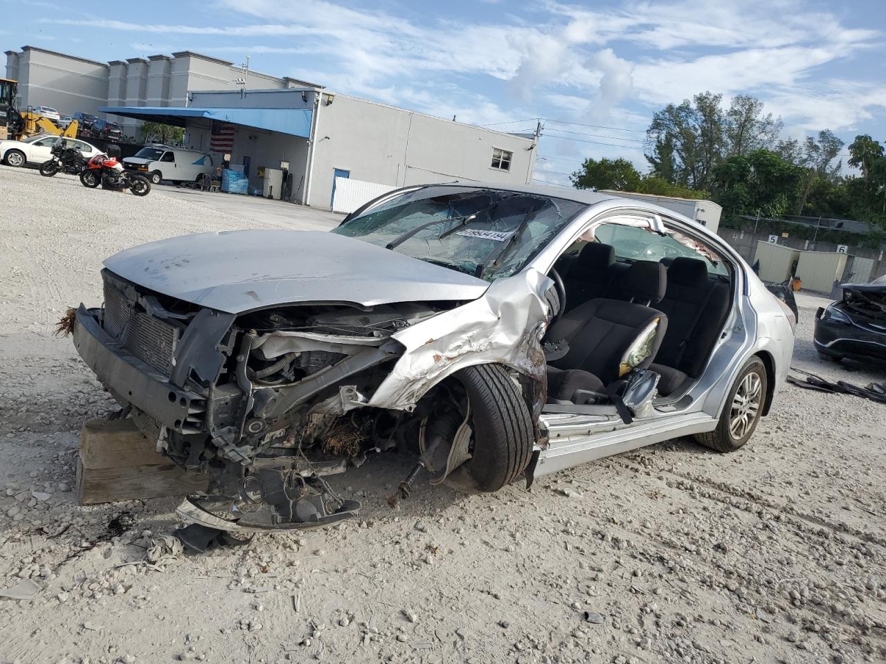 2011 Nissan Altima - Image 1