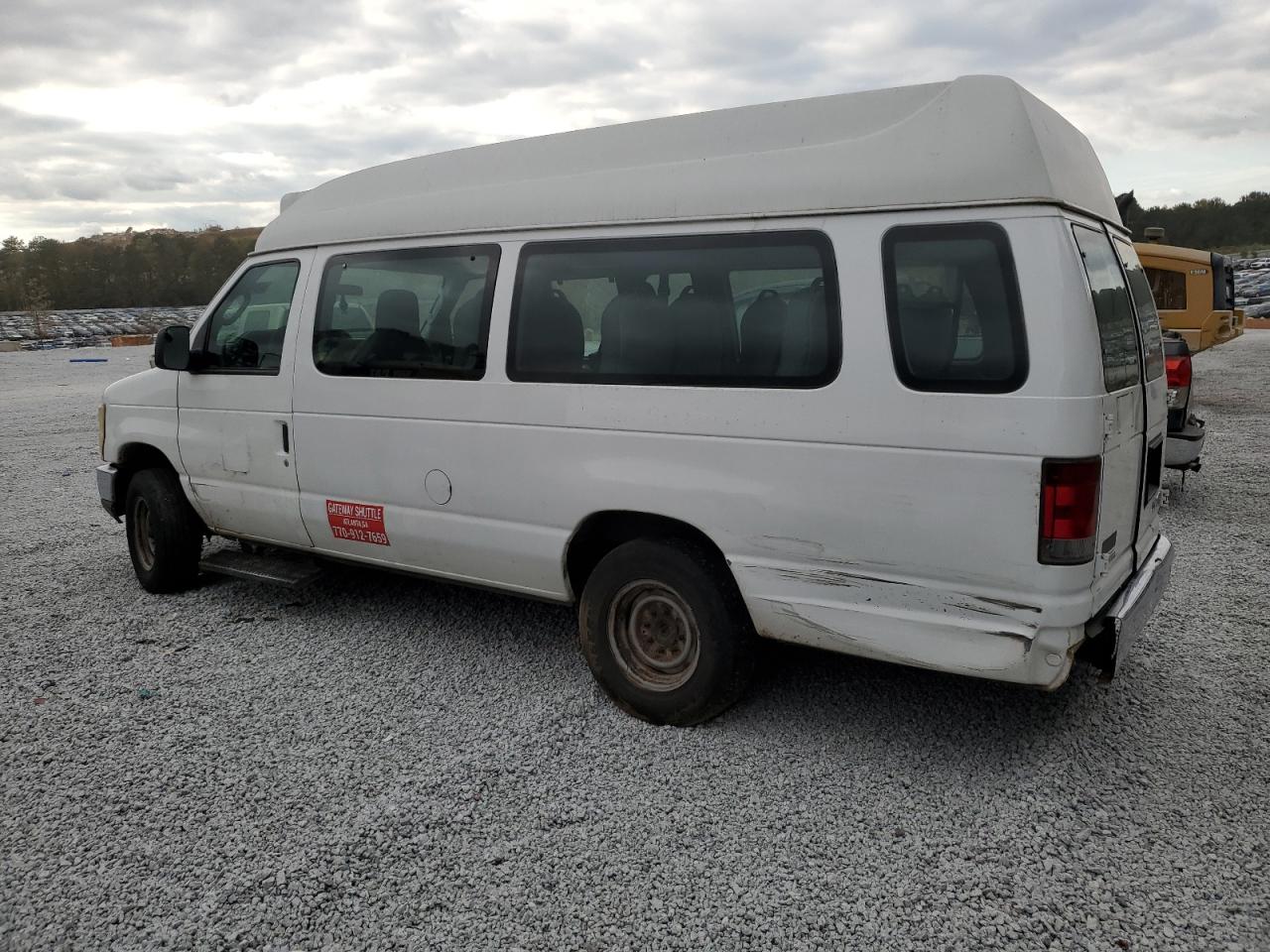 2011 Ford Econoline - Image 2