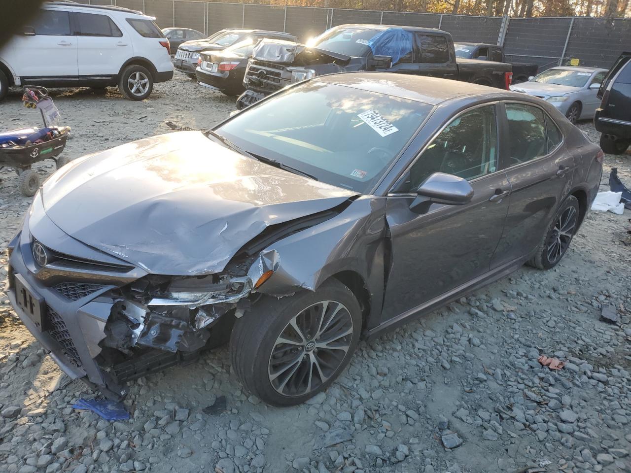 VIN 4T1B11HKXJU036155 2018 TOYOTA CAMRY no.1