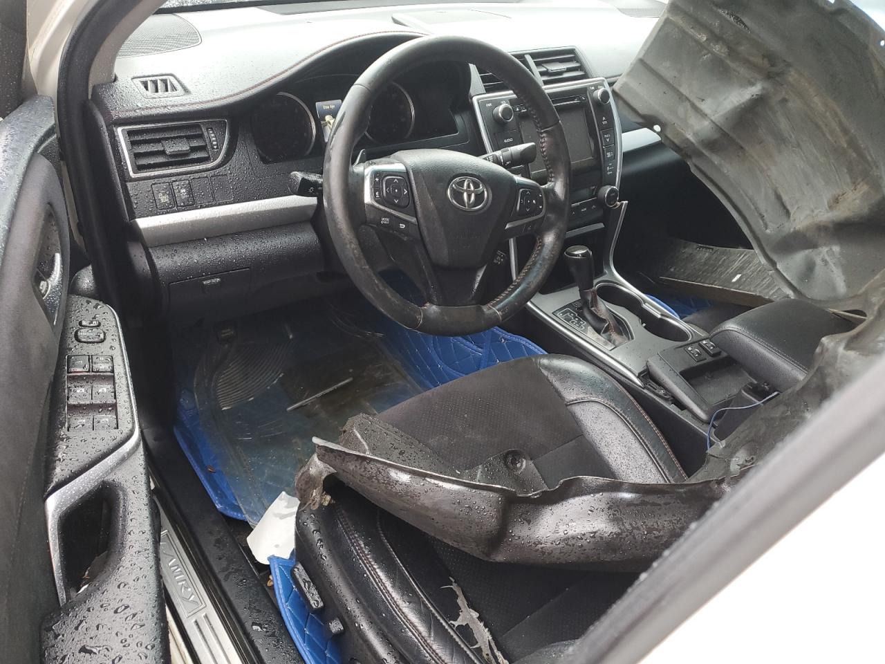 2015 Toyota Camry - Image 8