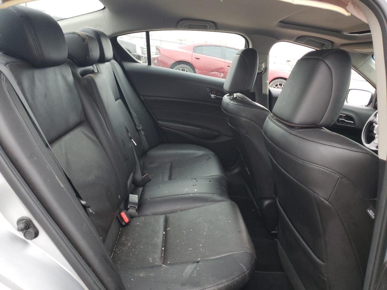 2013 Acura ILX - Image 10