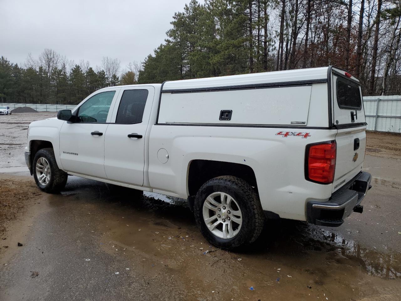 2014 Chevrolet Silverado - Image 2