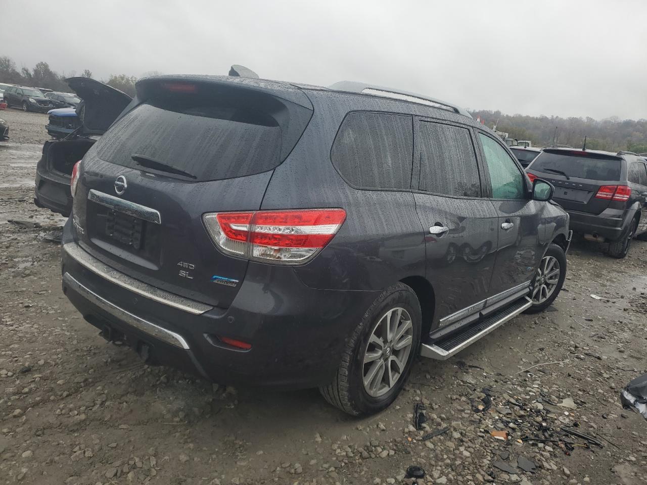 2014 Nissan Pathfinder - Image 3