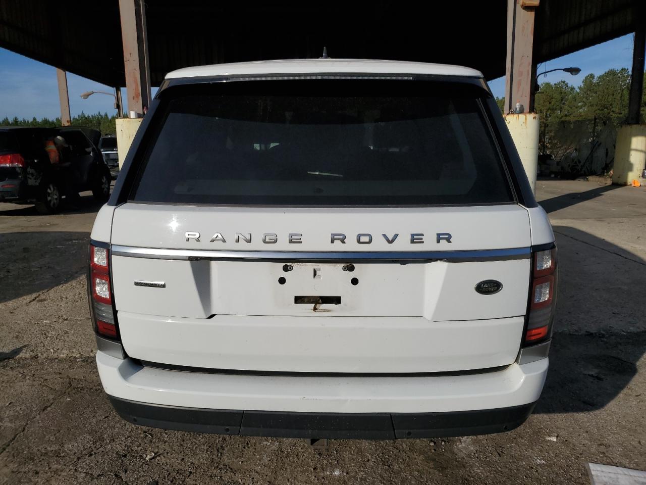 2015 Land Rover Range Rover - Image 6
