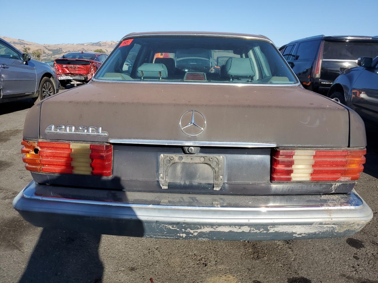 1988 Mercedes-Benz 420 Sel VIN: WDBCA35D9JA383664 Lot: 77283824