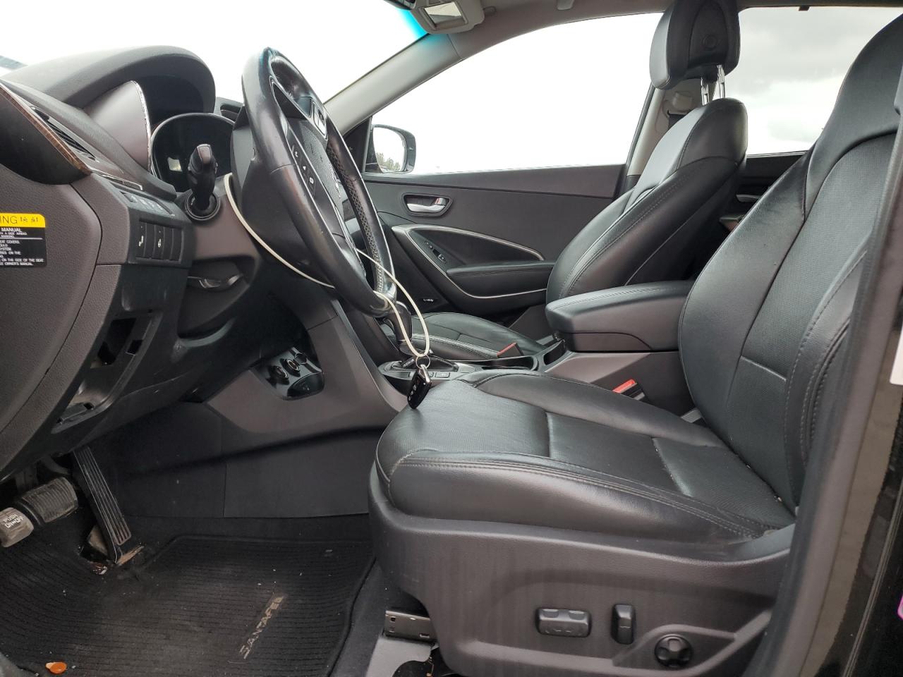 2017 Hyundai Santa Fe - Image 7