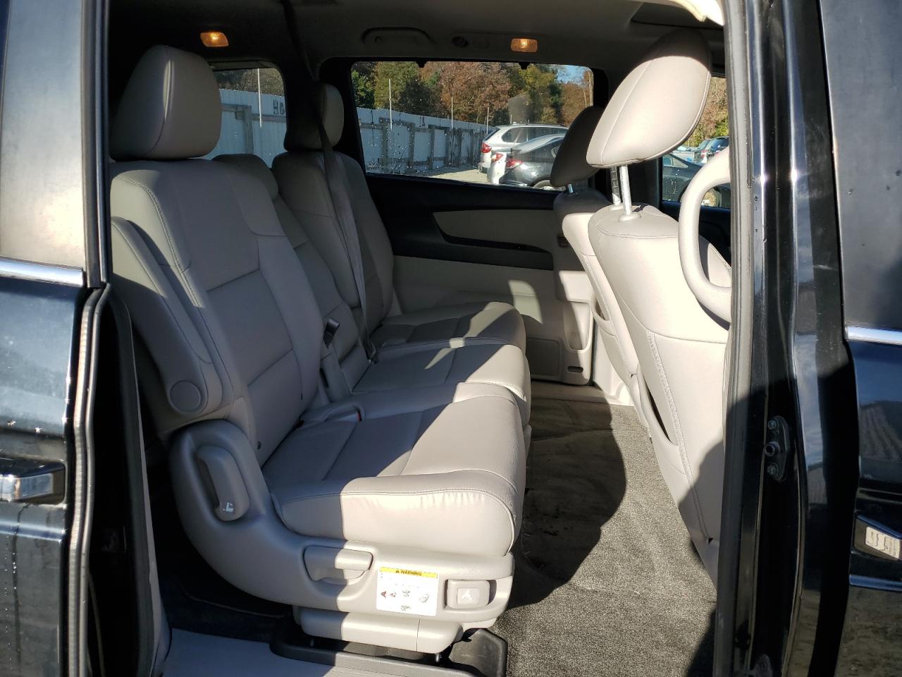 2014 Honda Odyssey - Image 11