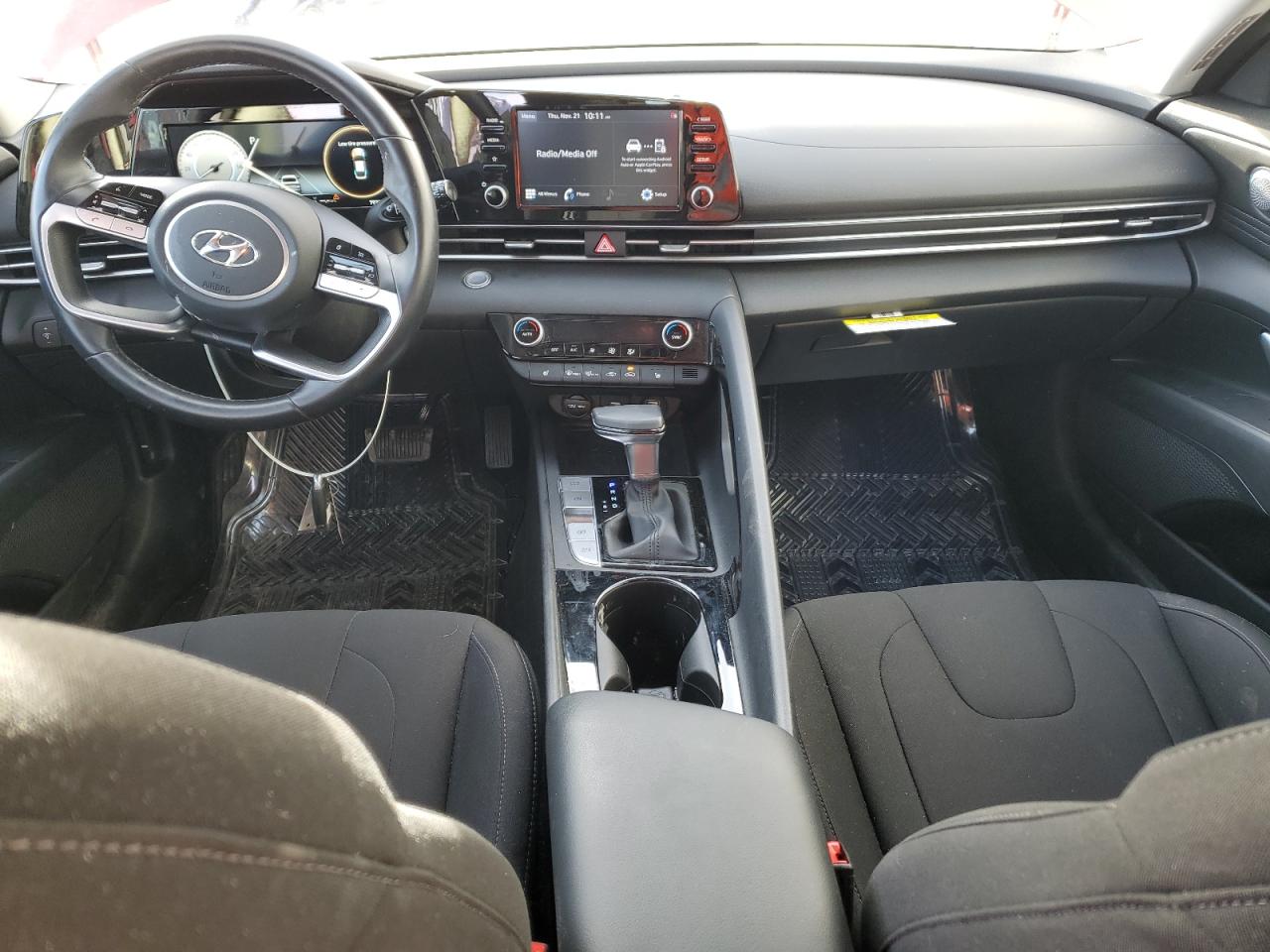 2021 Hyundai Elantra - Image 8