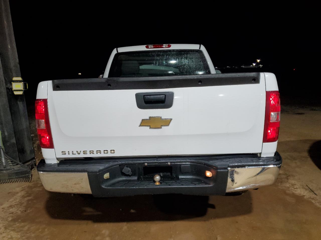 2007 Chevrolet Silverado - Image 6