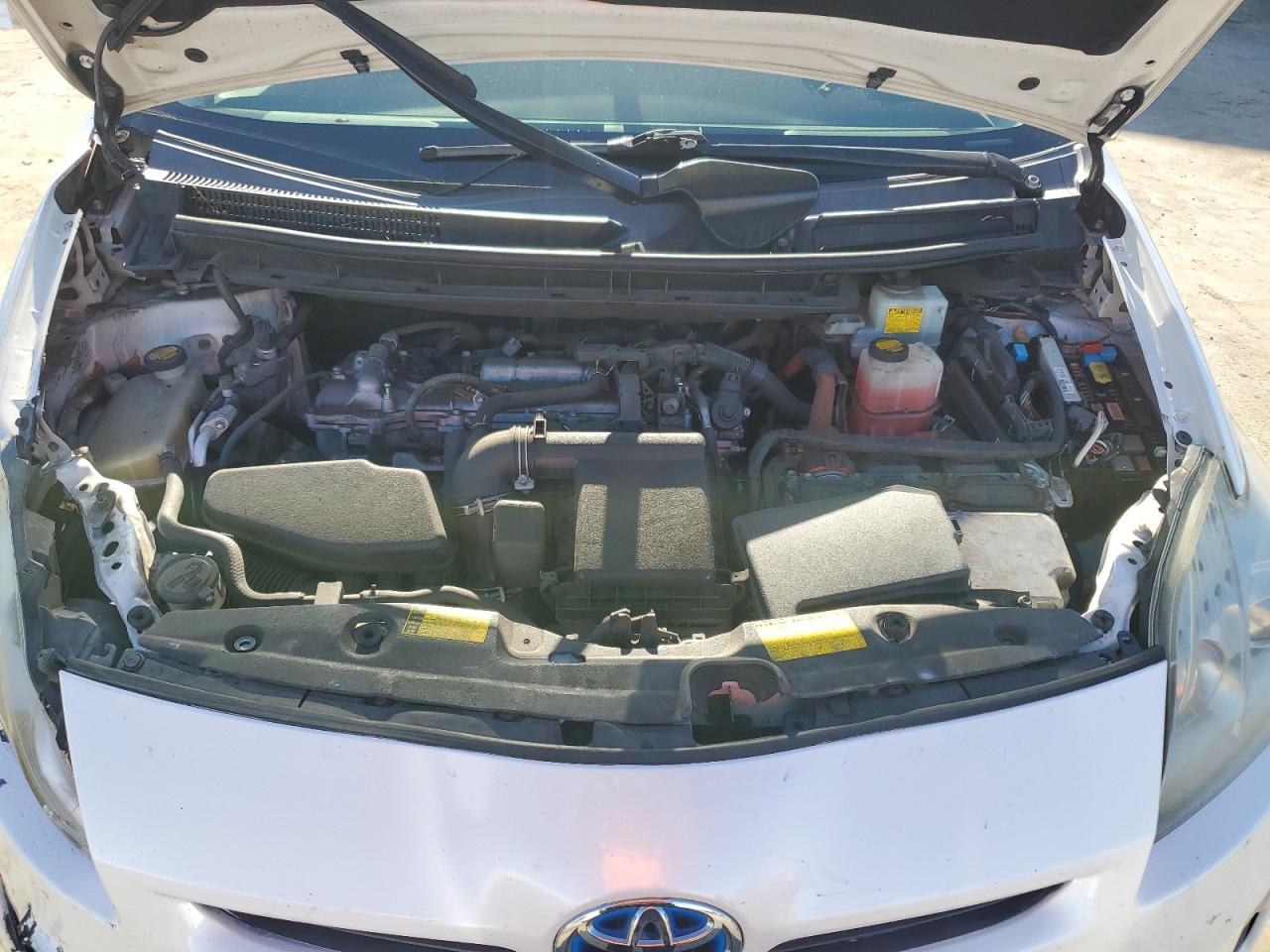 2011 Toyota Prius - Image 12