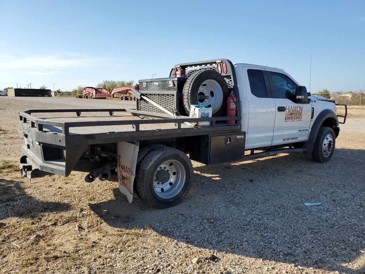 2017 Ford F550 - Image 3
