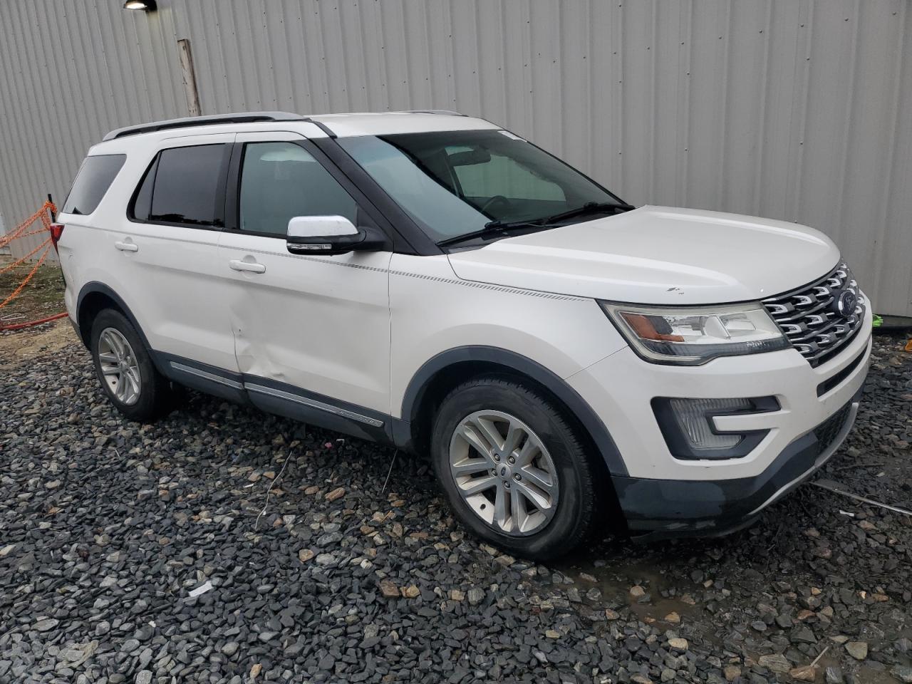 2017 Ford Explorer - Image 4
