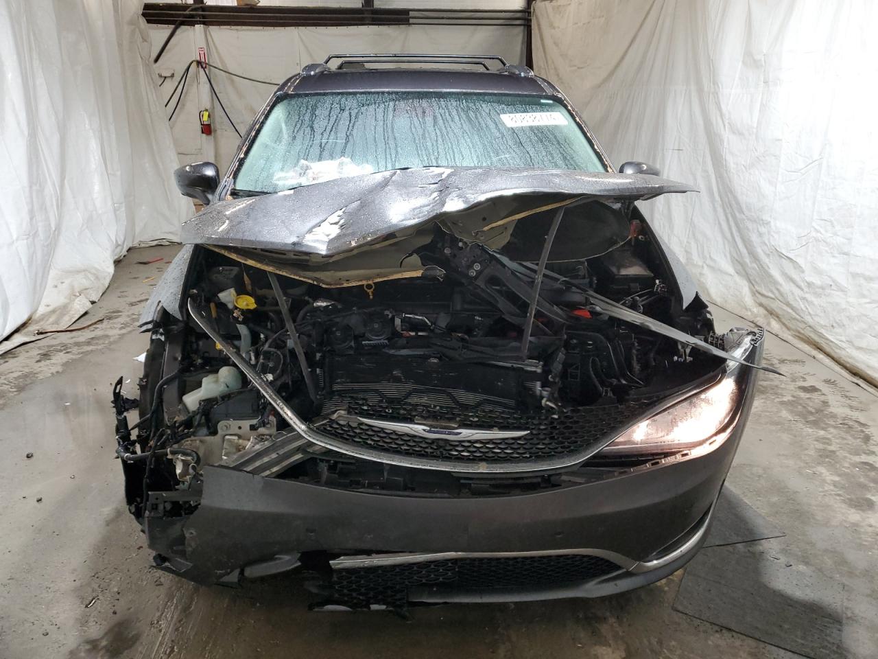 VIN 2C4RC1EG6HR796829 2017 CHRYSLER PACIFICA no.5