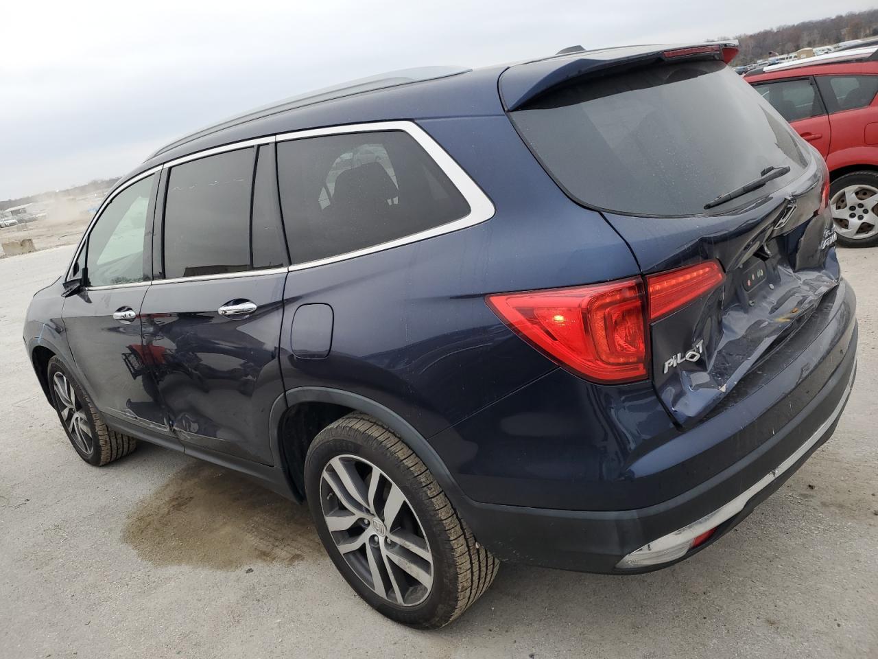 2016 Honda Pilot - Image 2